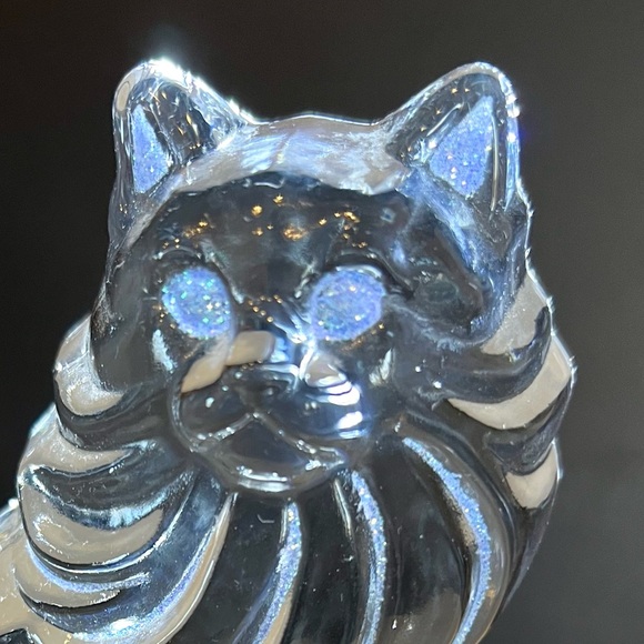 Glass Kitten Figurine - Picture 8 of 16